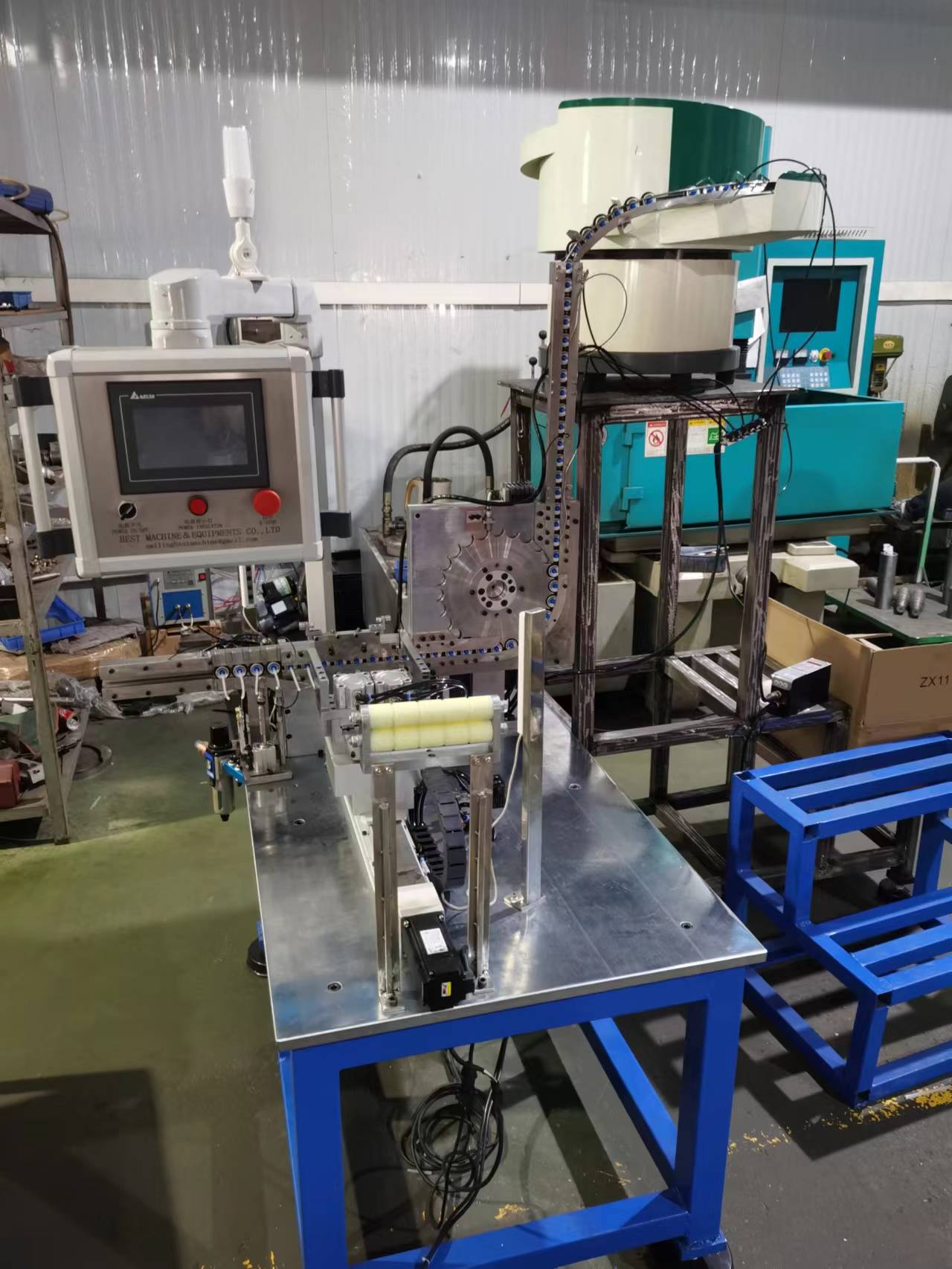 Diptube assembly machine for Aerosol cap